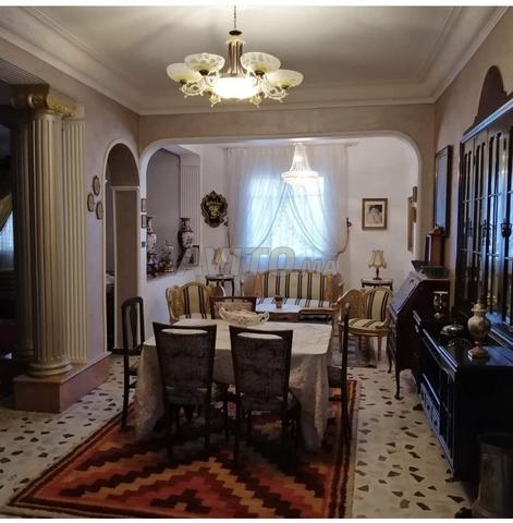 Je vends ma maison surface 186m titre - 2