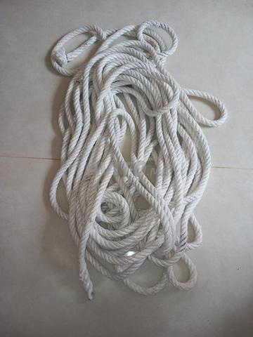Corde solide importée 32.70cm