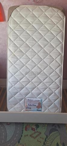 Lit évolutif pour bébé avec matelas
