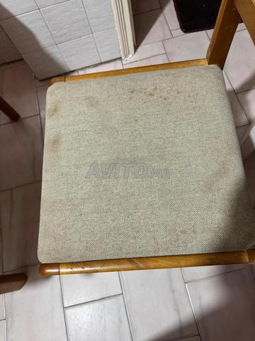 Table à manger avec 4 chaises - 2