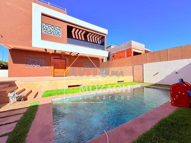Charmante villa 800 M2 avec piscine privée à Targa