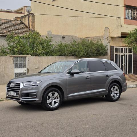 Audi Q7 quattro - 2