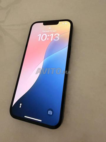 iPhone 13 en très bon état - 2