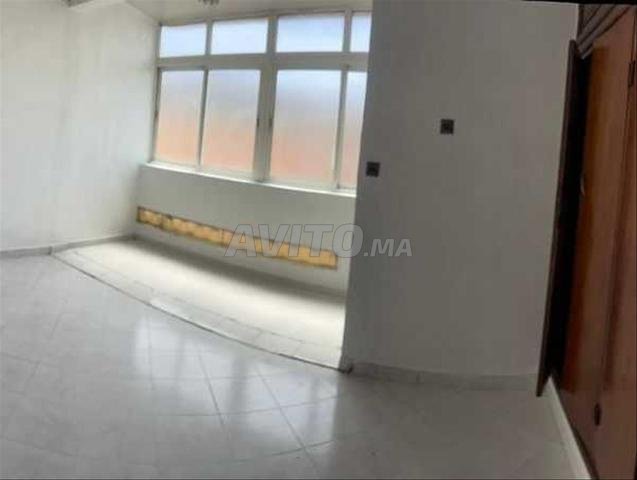 135160-بيع شقة في الدار البيضاء عين الشق بمساحة 81 متر مربع