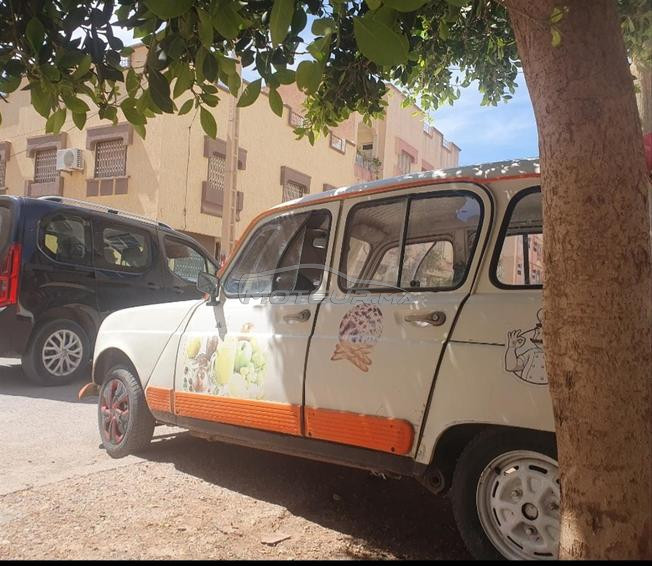 Renault R4 Essence Manuelle 1990 à Oujda