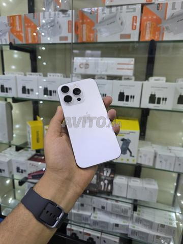 iPhone 16 Pro 256 Go eSIM - 2