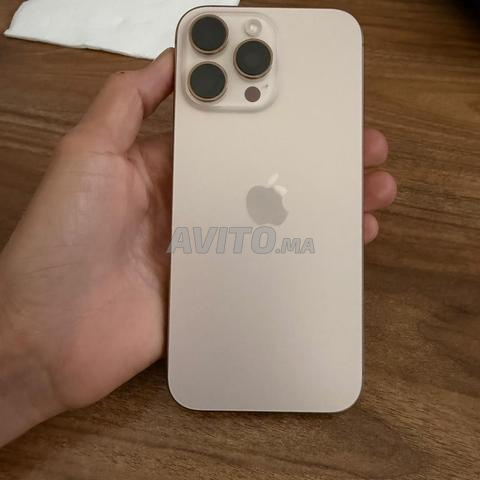 iPhone 16 Pro Max 256GB - État Proche du Neuf - 2
