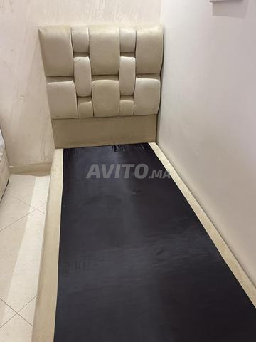 Deux lits, sans matelas, 1m sur 1.90m - 2