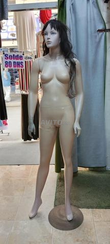 Mannequins femmes à vendre - 2
