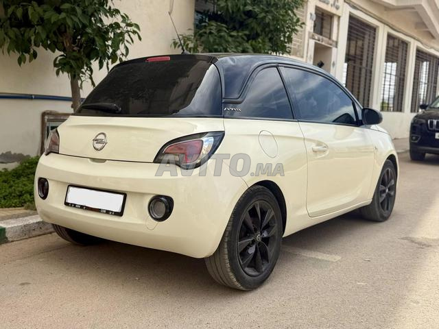 Opel ADAM essence 2019 - 2