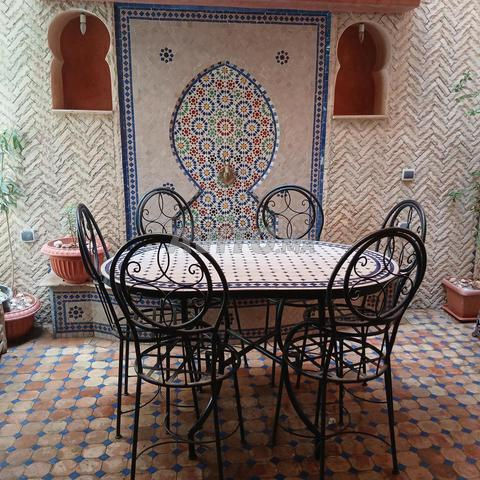 ✨ Table en zellige marocain à vendre ✨