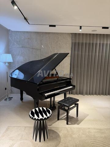 Piano à queue MIDDLEFORD – Excellent état