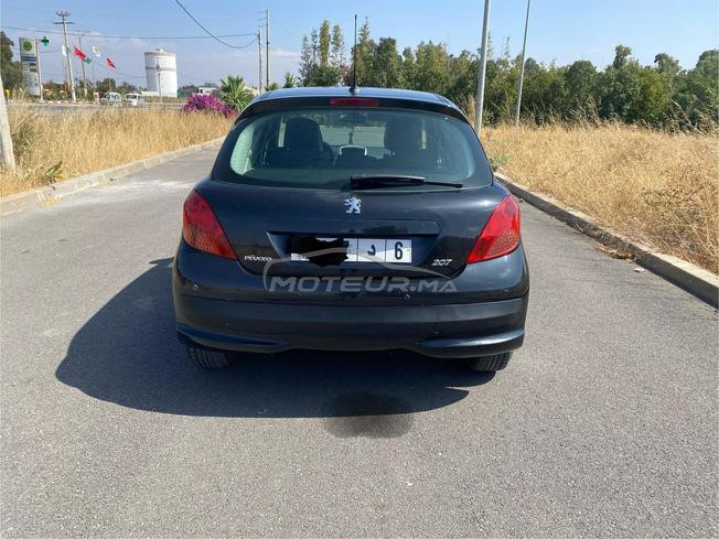 A vendre Peugeot 207 Essence mod 2008 