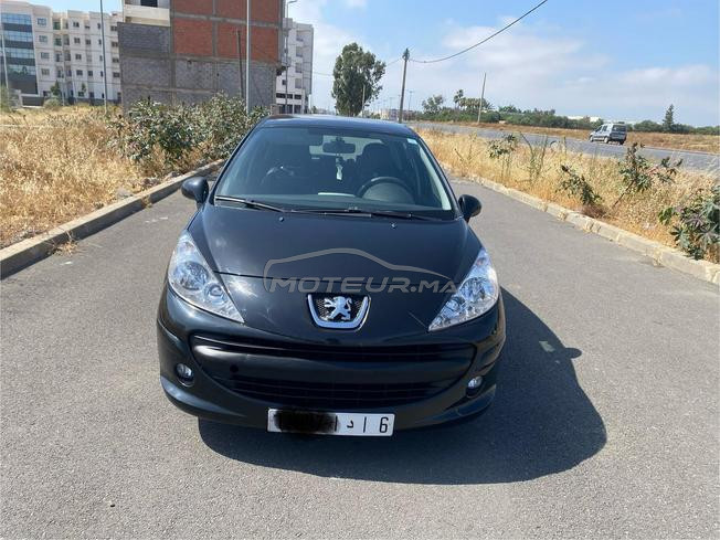A vendre Peugeot 207 Essence mod 2008 