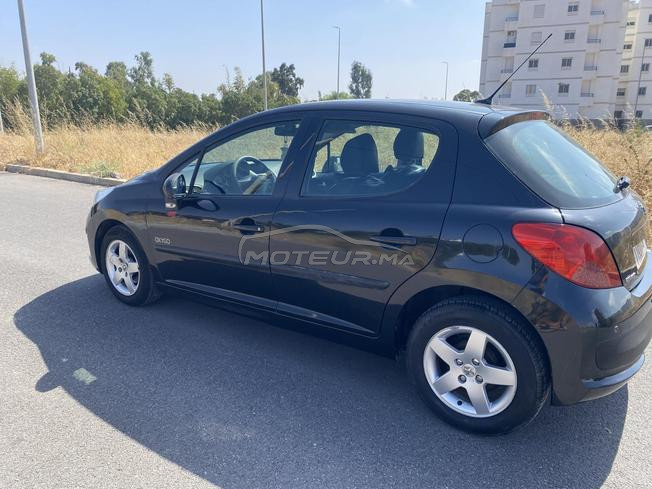 A vendre Peugeot 207 Essence mod 2008 