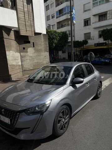 Peugeot 208 2021