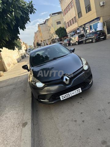 CLIO 4 très bon état - 2