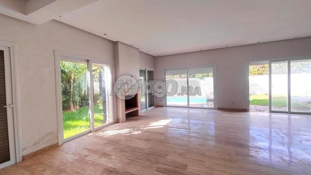 NOU-OU-1015 - Villa à vendre à Bouskoura