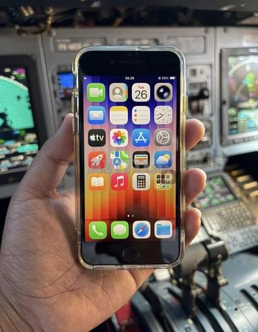 iPhone SE 3ème génération - 2