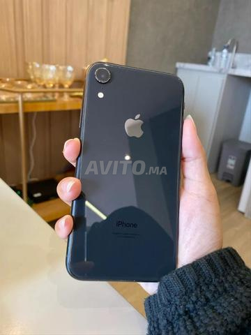 iPhone XR 64GB - 2