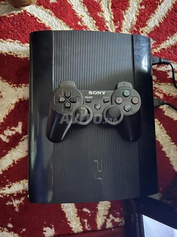 PS3 Super Slim avec manette originale flashée