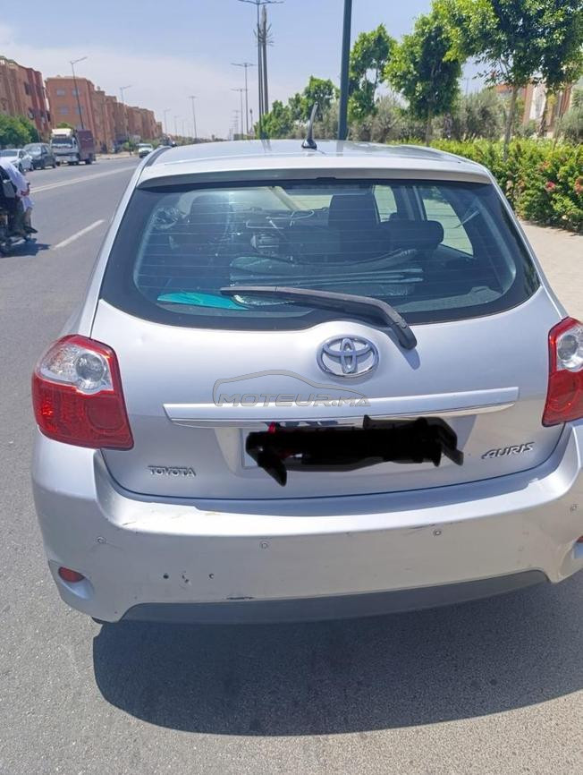 toyota auris 2013