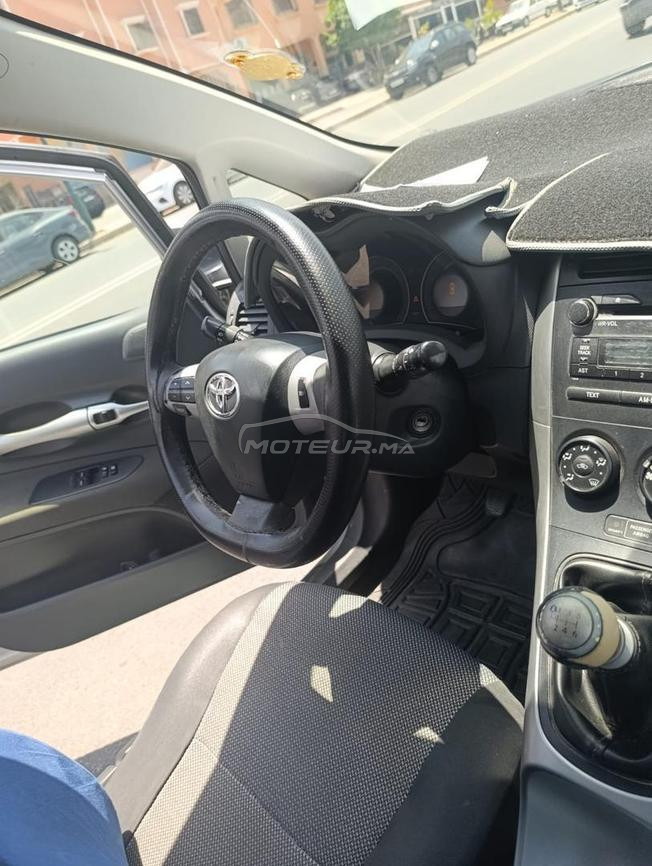 toyota auris 2013