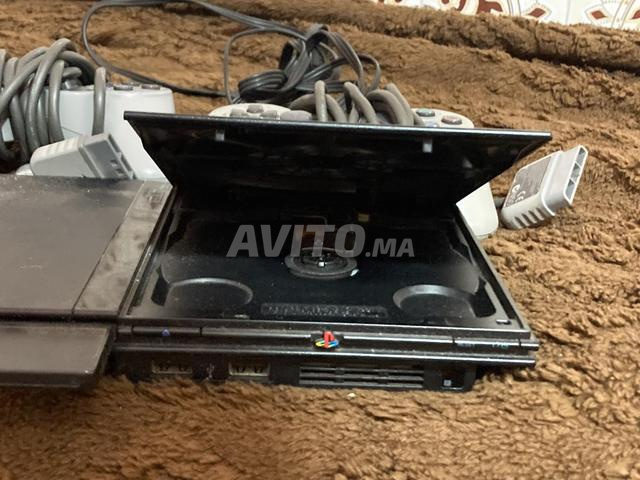 PS2 avec tout ce qui va avec
