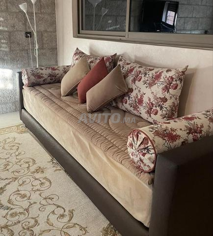 أريكة/كنبة أنيقة - حالة جيدة جداً - 2