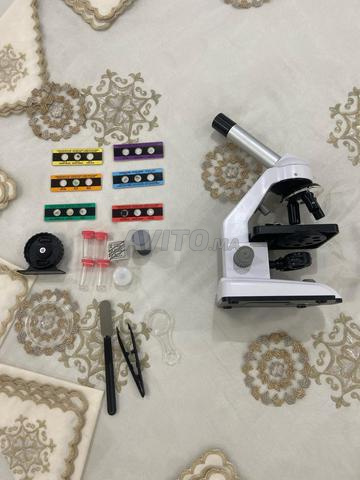 Microscope étudiant avec Kit accessoires complet