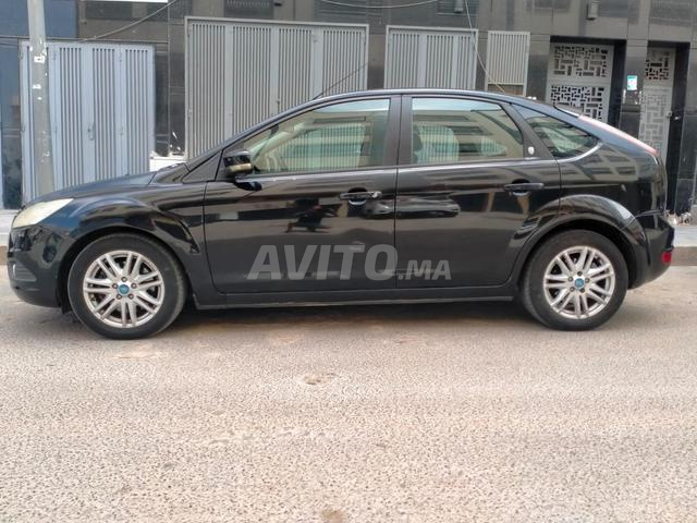 FORD FOCUS GHIA - 2