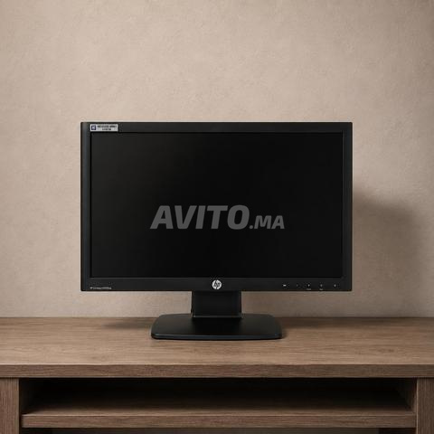 شاشة HP 22 بوصة فل إتش دي 1920 1080 DVI VGA