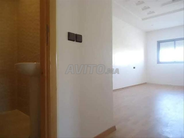 À louer appartement av Moulay Youssef 3 chambres