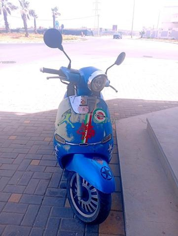 Moto à vendre, en bon état et bien réparée - 2