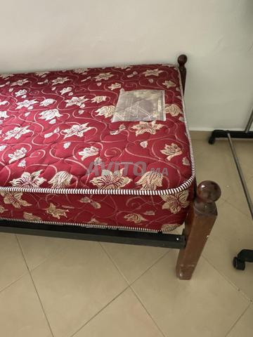 lit avec matelas - 2