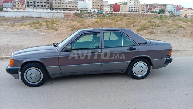 مرسيدس 190 بحالة جيدة - 2