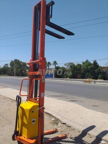 رافعة نصف كهربائية Gérbeur Semi Électrique