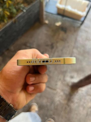 iPhone 12 normal - 2