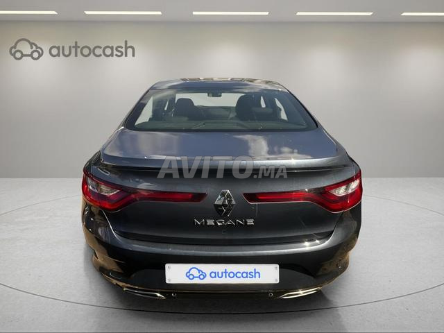 رينو ميجان سيدان أوتوماتيك 2022 - 80,000 كم - 2