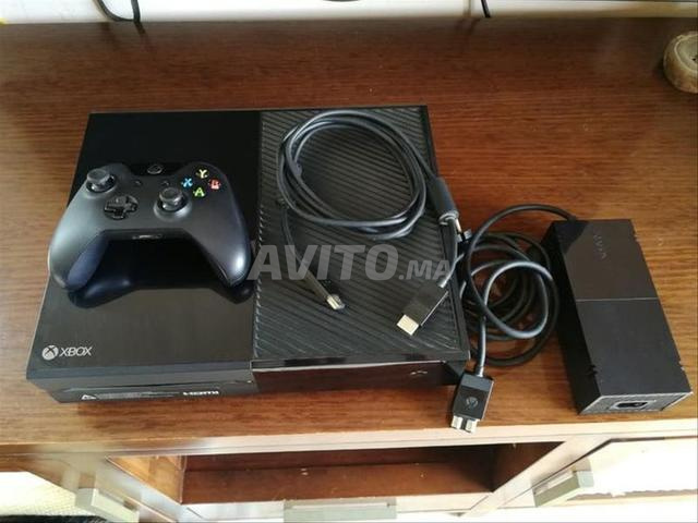 XBOX ONE AVEC 2 MANETTES ET COMPTE REMPLI DE JEUX - 2