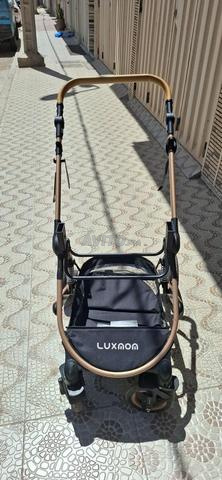 Poussette bébé et siège auto