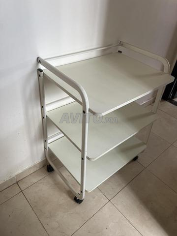 طاولة للبيع - 2