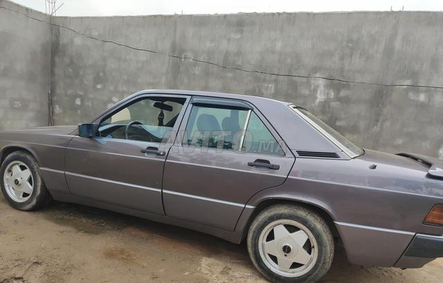 Mercedes-Benz 190 - 2
