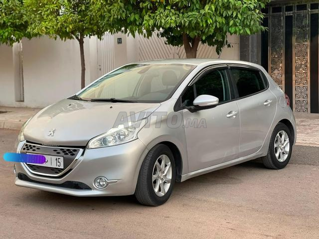 Peugeot 208 - 2