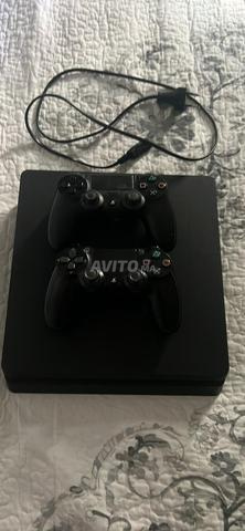 PlayStation 4 Slim 500 Go avec 2 manettes - 2