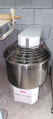 Pétrin 30 kg fabrication italienne - 2