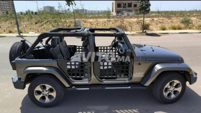 Jeep Sahara - 2