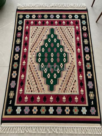 سجادة تقليدية منسوجة يدوياً 250x140