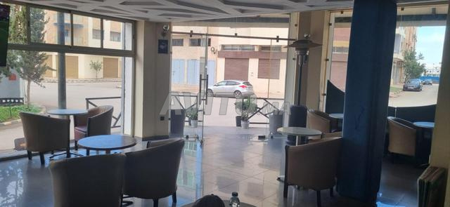 Café avec salle de jeux sur 330 m² exploitables - 2