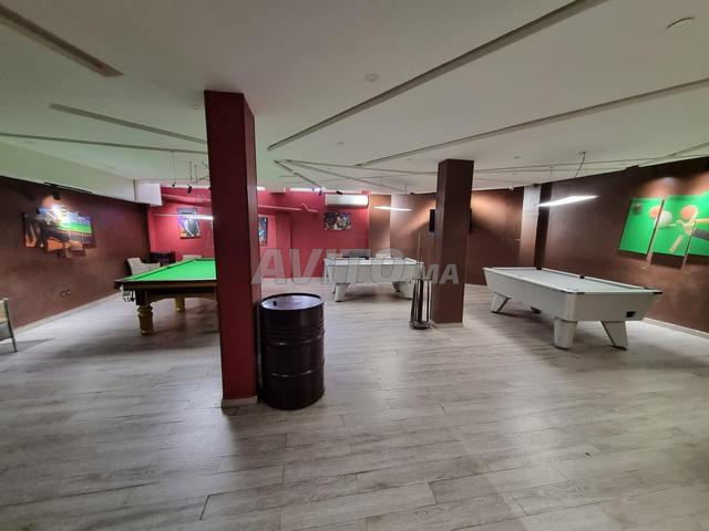Café avec salle de jeux sur 330 m² exploitables